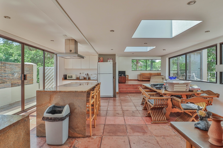 6 Bedroom Property for Sale in Sonneveld Gauteng