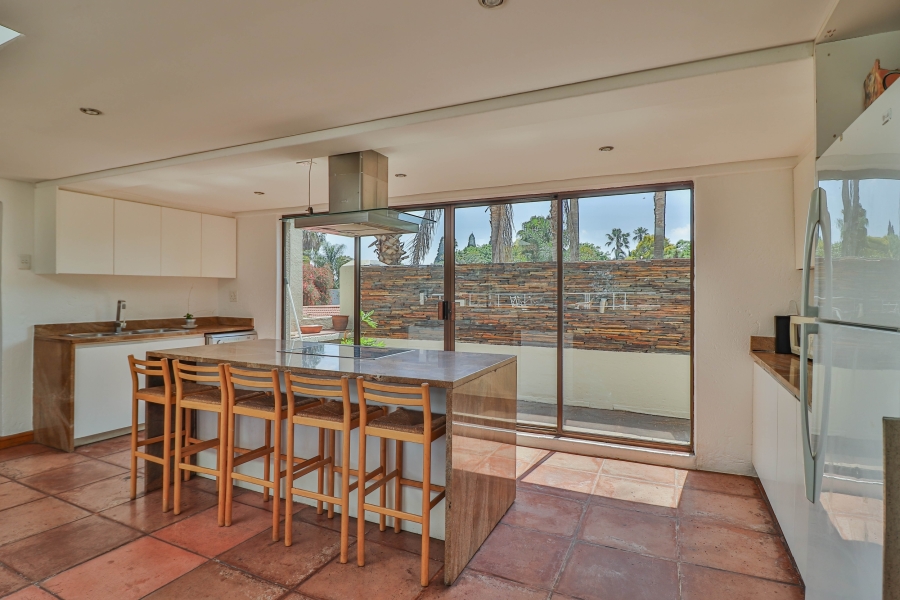 6 Bedroom Property for Sale in Sonneveld Gauteng