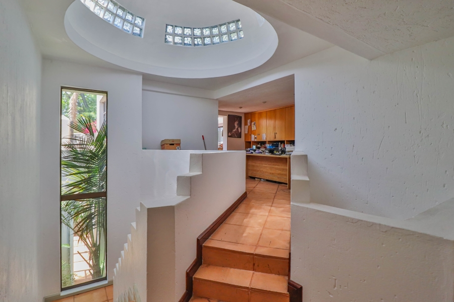 6 Bedroom Property for Sale in Sonneveld Gauteng