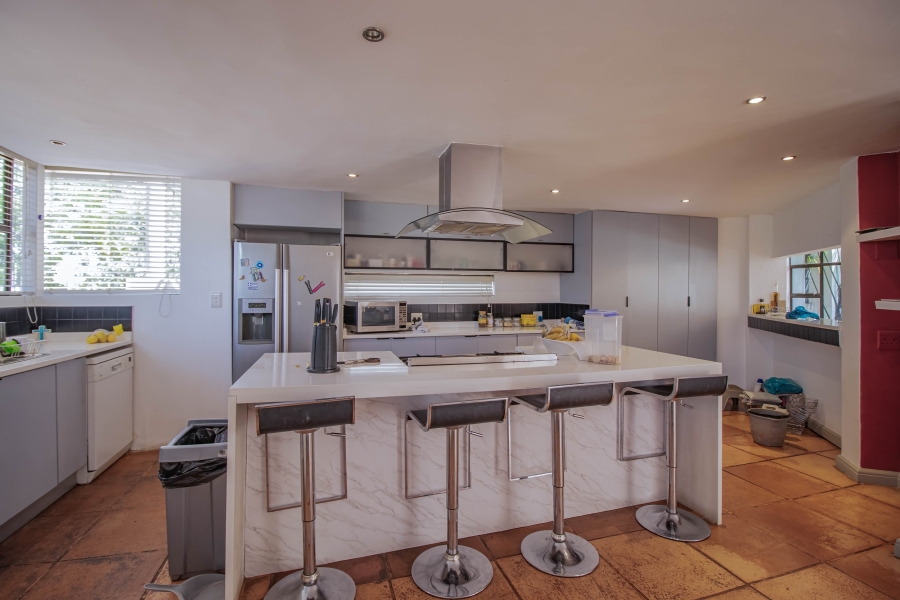 6 Bedroom Property for Sale in Sonneveld Gauteng