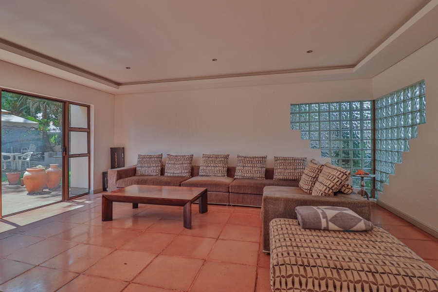 6 Bedroom Property for Sale in Sonneveld Gauteng