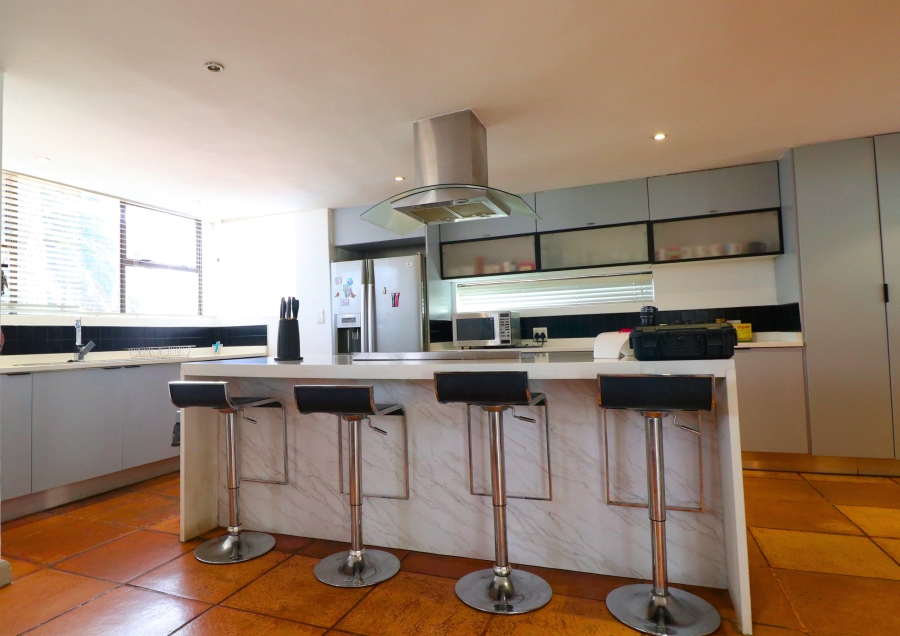 6 Bedroom Property for Sale in Sonneveld Gauteng