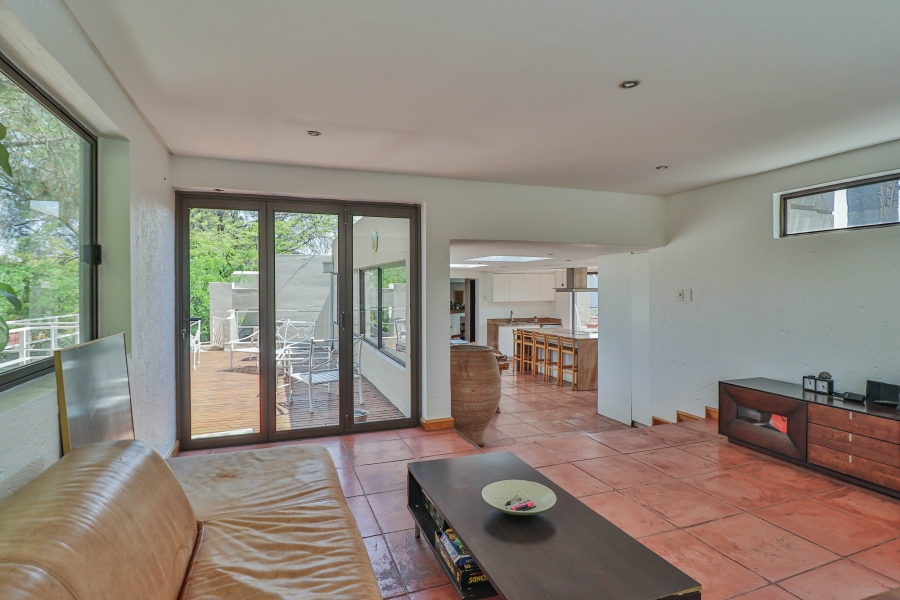 6 Bedroom Property for Sale in Sonneveld Gauteng