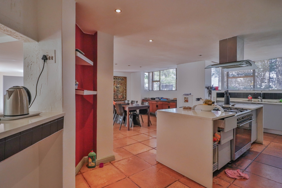 6 Bedroom Property for Sale in Sonneveld Gauteng