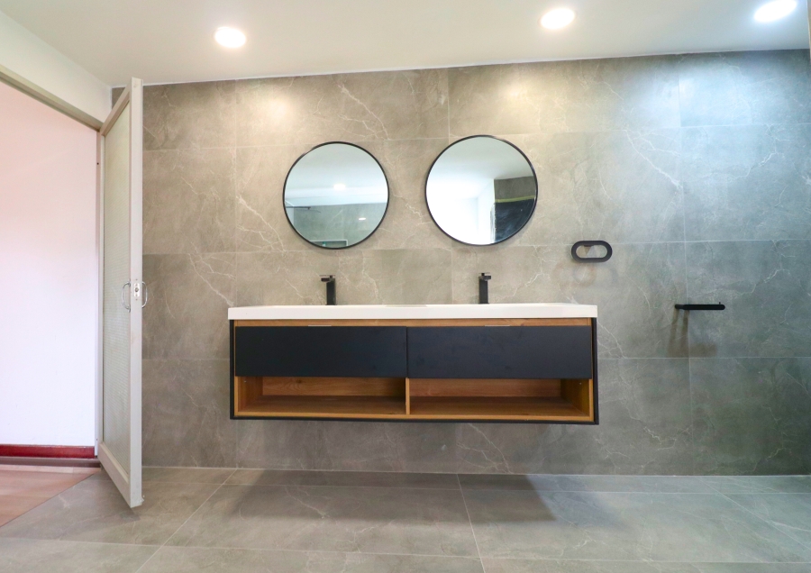 6 Bedroom Property for Sale in Sonneveld Gauteng