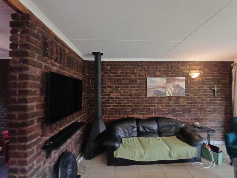 4 Bedroom Property for Sale in Vanderbijlpark SE 2 Gauteng