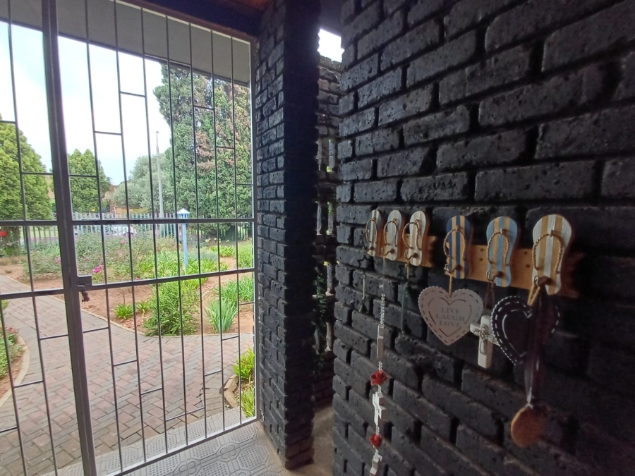 4 Bedroom Property for Sale in Vanderbijlpark SE 2 Gauteng