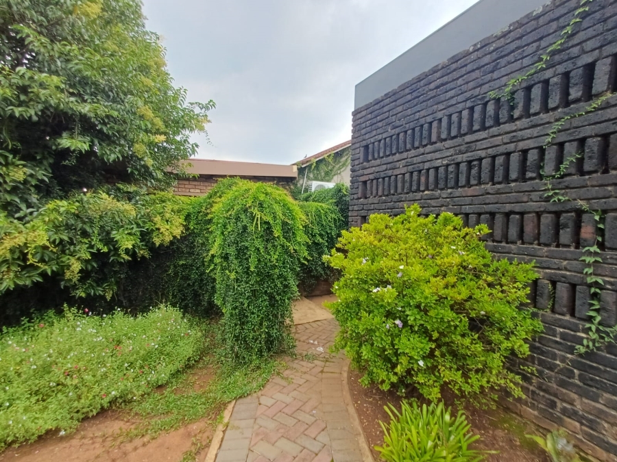 4 Bedroom Property for Sale in Vanderbijlpark SE 2 Gauteng