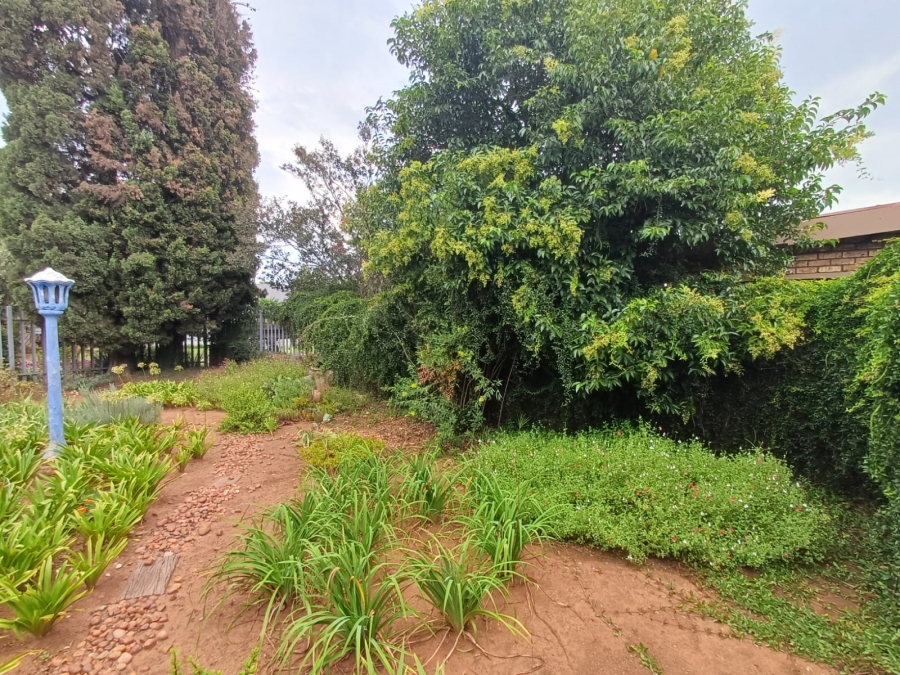 4 Bedroom Property for Sale in Vanderbijlpark SE 2 Gauteng