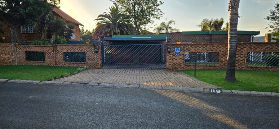 4 Bedroom Property for Sale in Sunair Park Gauteng