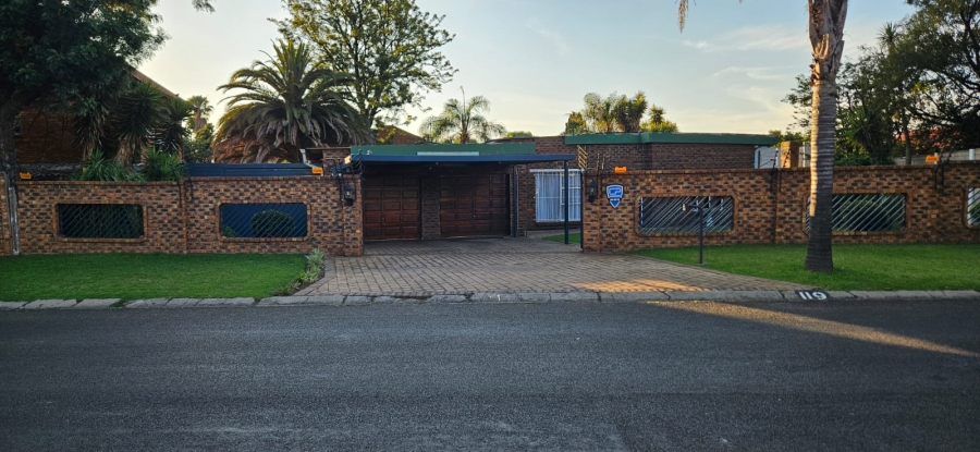 4 Bedroom Property for Sale in Sunair Park Gauteng