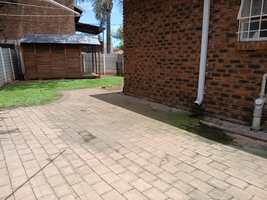 4 Bedroom Property for Sale in Sunair Park Gauteng