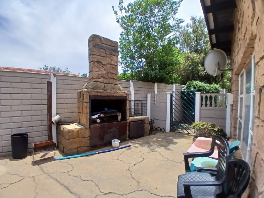 4 Bedroom Property for Sale in Sunair Park Gauteng