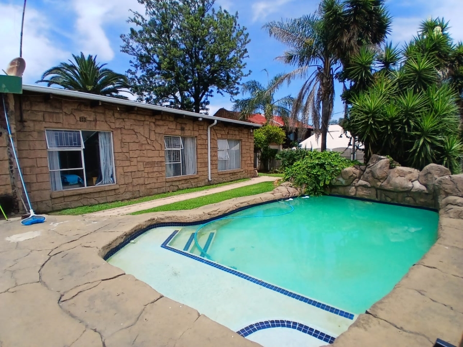 4 Bedroom Property for Sale in Sunair Park Gauteng