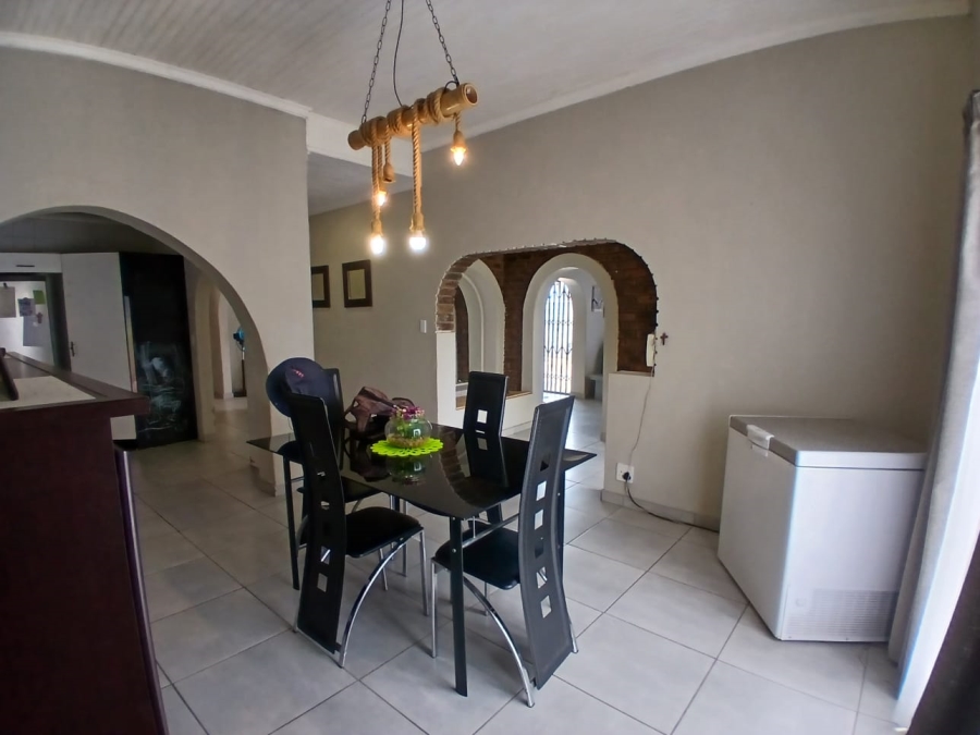 4 Bedroom Property for Sale in Sunair Park Gauteng