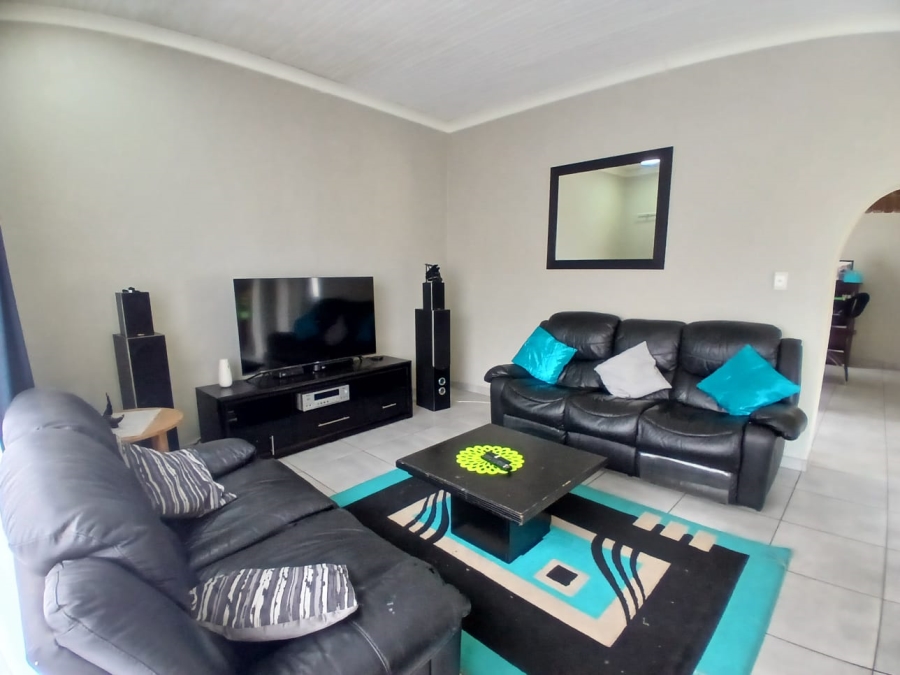 4 Bedroom Property for Sale in Sunair Park Gauteng