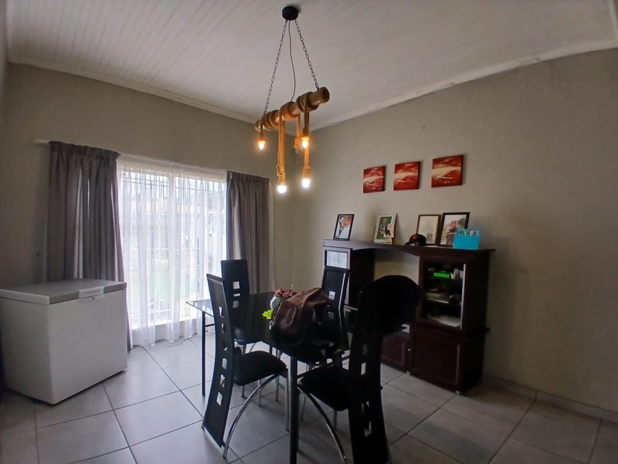 4 Bedroom Property for Sale in Sunair Park Gauteng