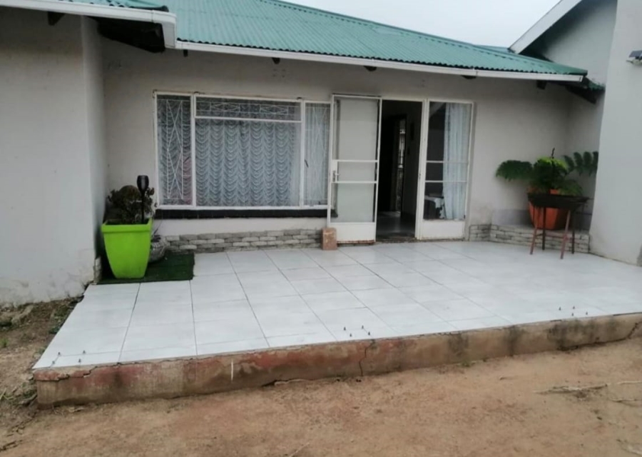 To Let 3 Bedroom Property for Rent in Dunnottar Gauteng