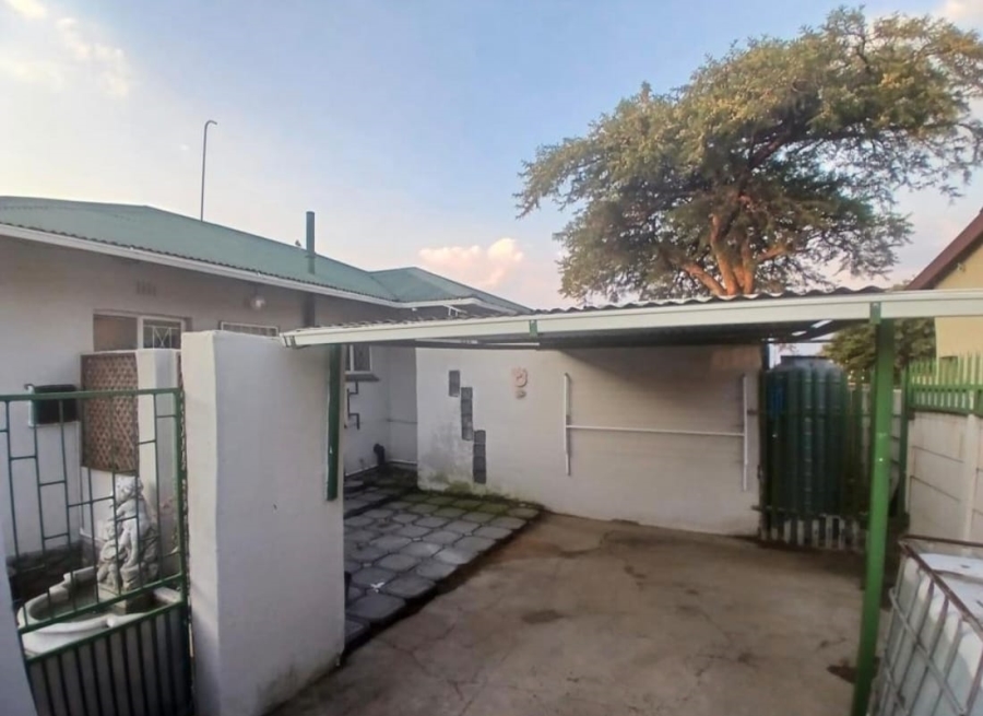 To Let 3 Bedroom Property for Rent in Dunnottar Gauteng