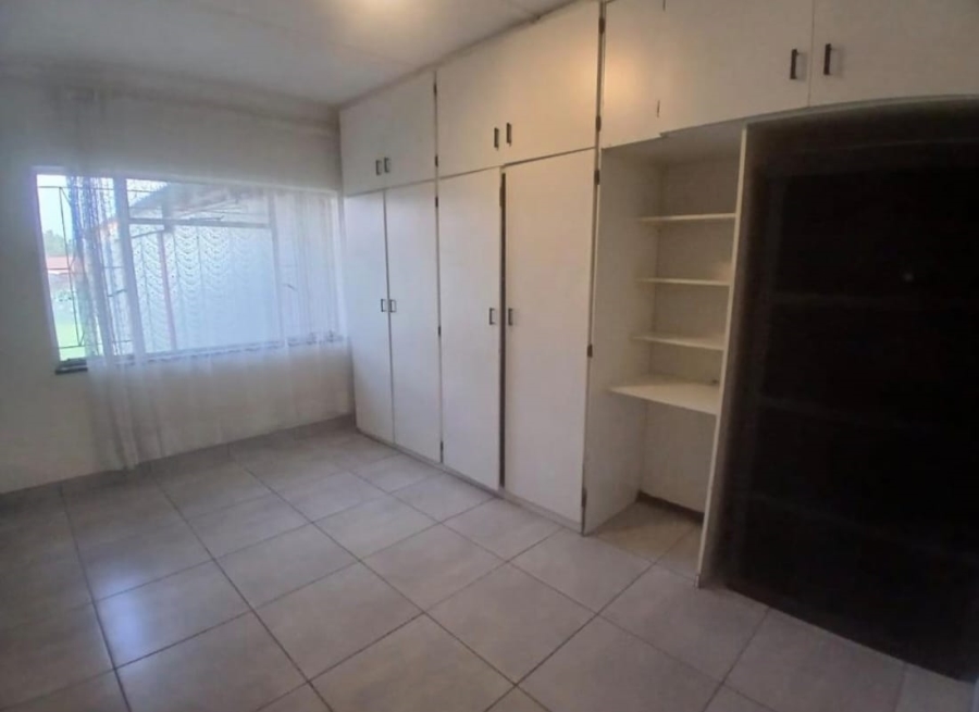 To Let 3 Bedroom Property for Rent in Dunnottar Gauteng