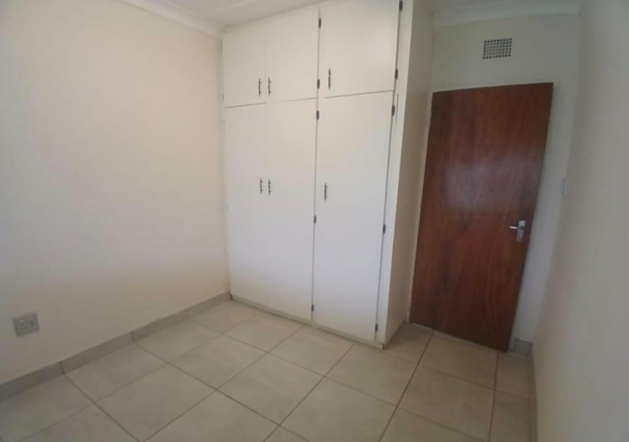 To Let 3 Bedroom Property for Rent in Dunnottar Gauteng
