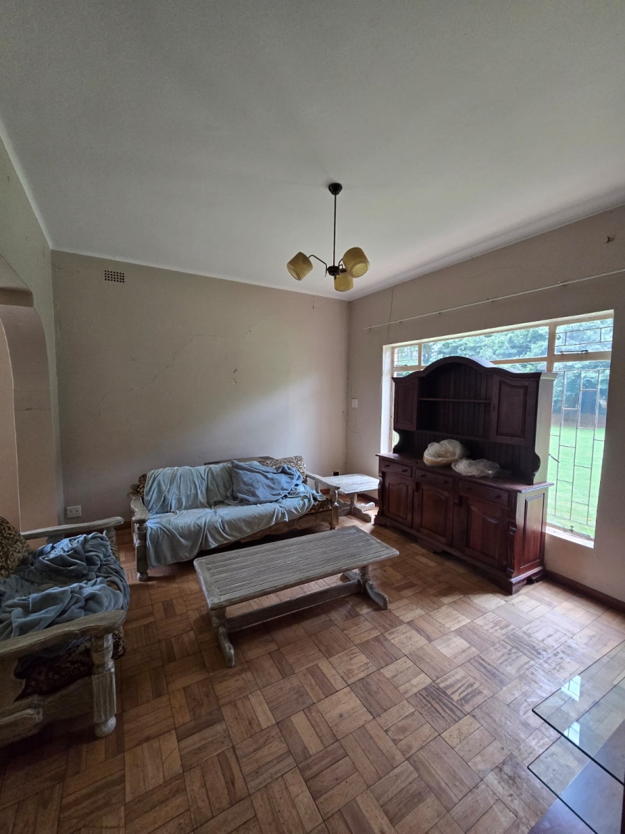 6 Bedroom Property for Sale in Unitas Park Gauteng