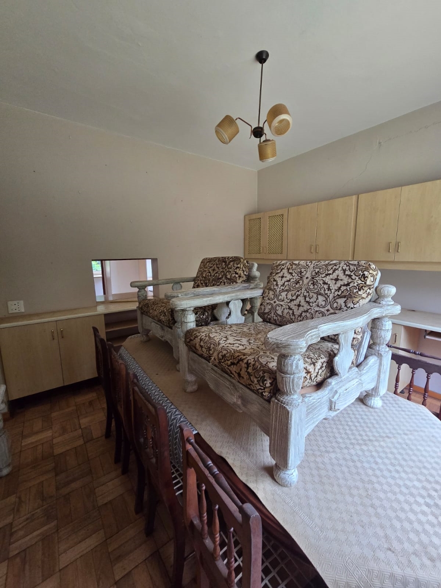 6 Bedroom Property for Sale in Unitas Park Gauteng