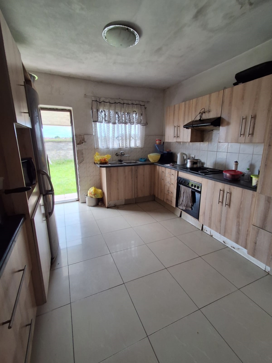 4 Bedroom Property for Sale in Golden Gardens Gauteng