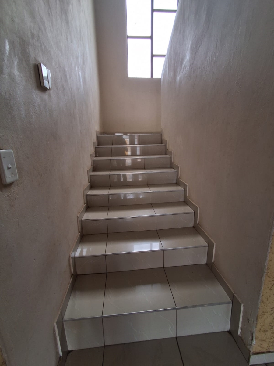 4 Bedroom Property for Sale in Golden Gardens Gauteng