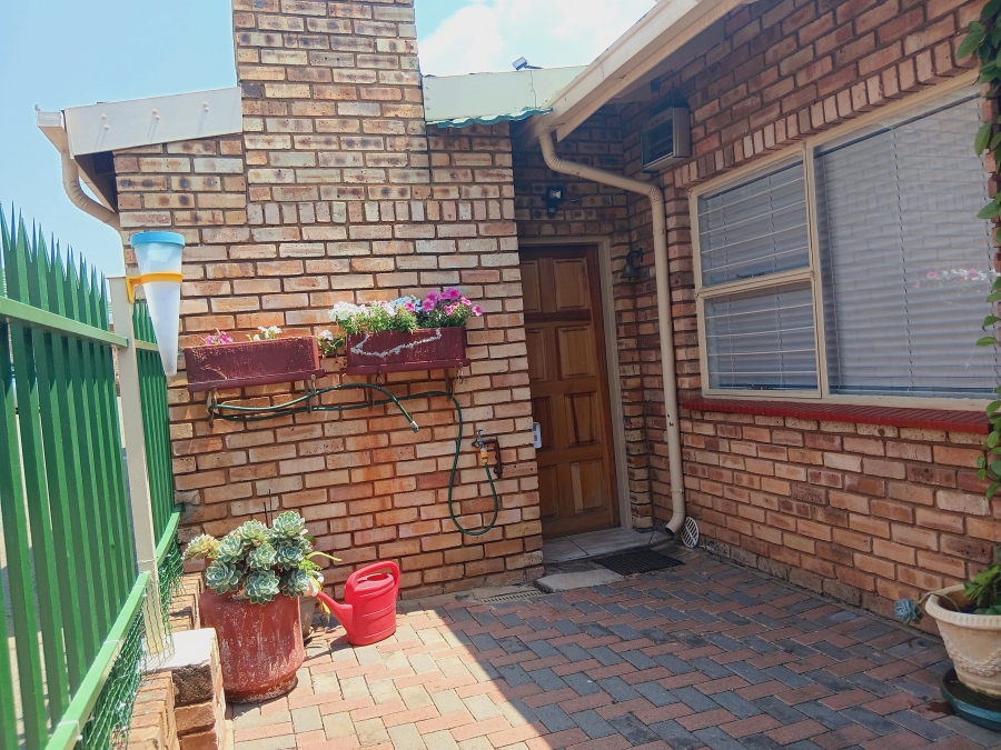 3 Bedroom Property for Sale in Fochville Gauteng