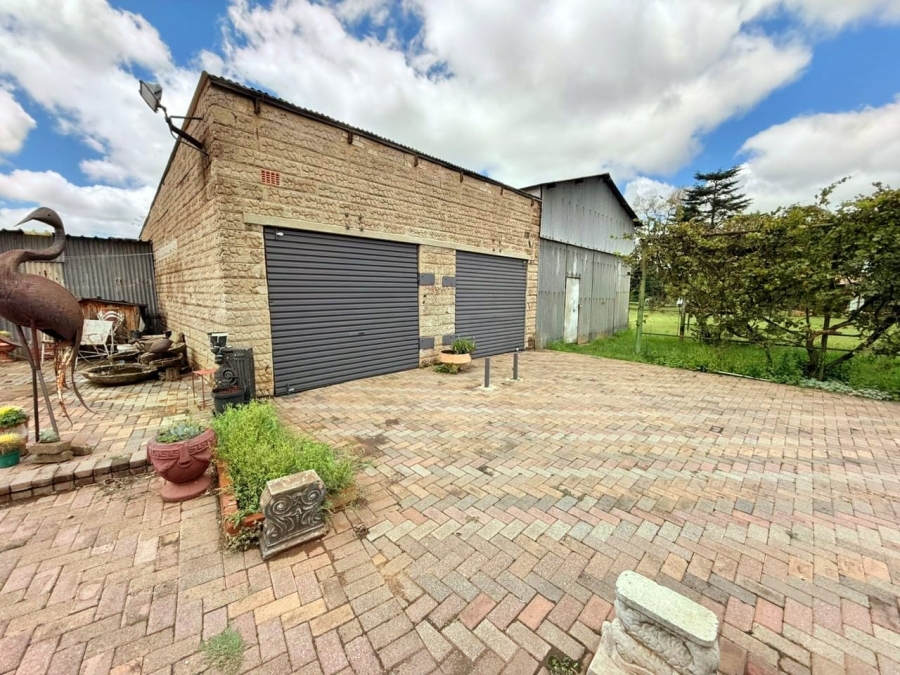 4 Bedroom Property for Sale in Mullerstuine Gauteng