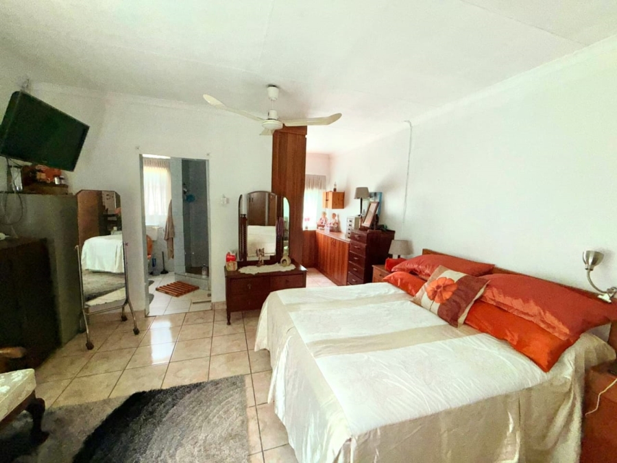 4 Bedroom Property for Sale in Mullerstuine Gauteng