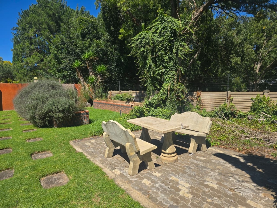 4 Bedroom Property for Sale in Three Rivers Proper Gauteng