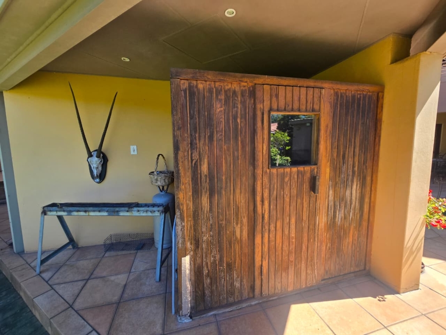 4 Bedroom Property for Sale in Three Rivers Proper Gauteng