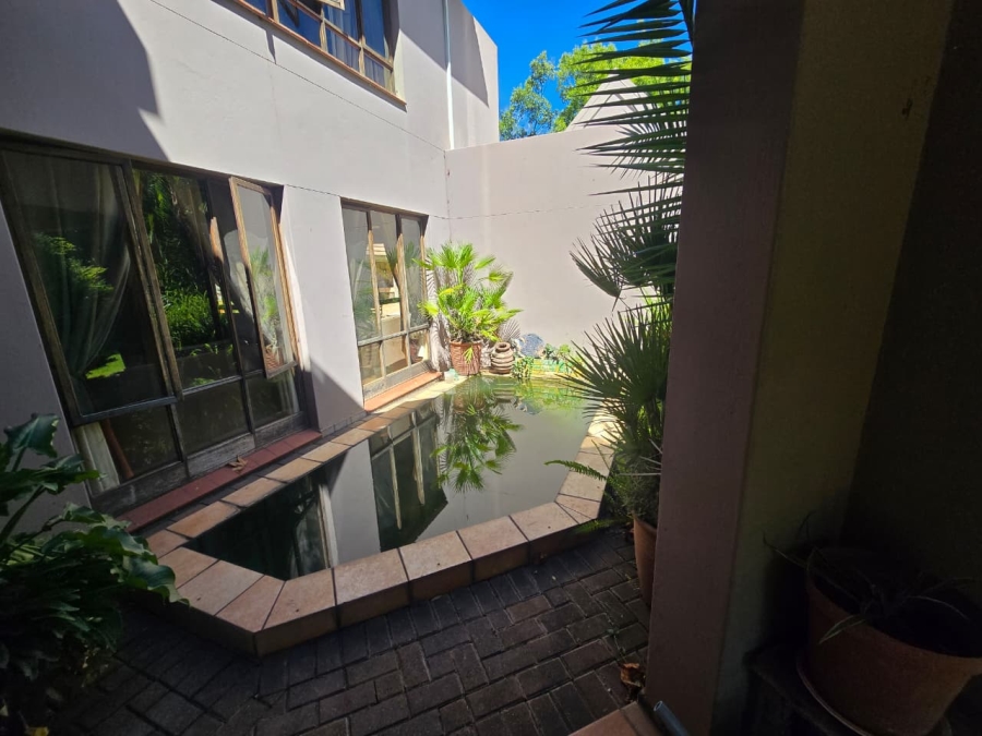 4 Bedroom Property for Sale in Three Rivers Proper Gauteng