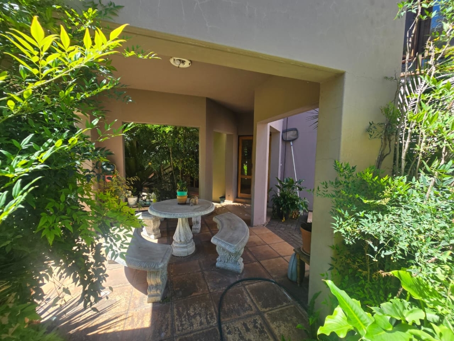 4 Bedroom Property for Sale in Three Rivers Proper Gauteng