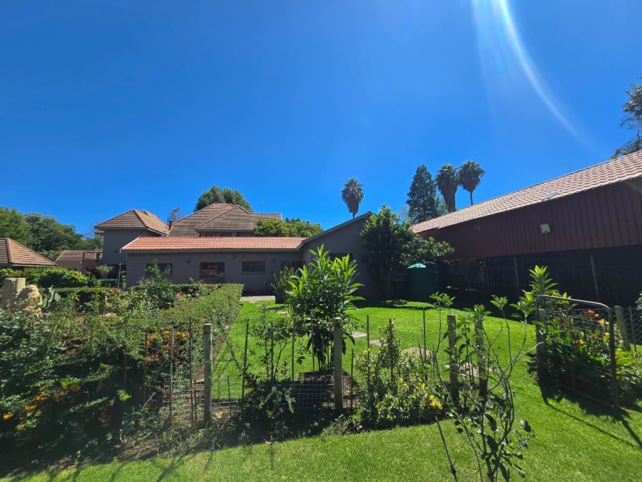 4 Bedroom Property for Sale in Three Rivers Proper Gauteng