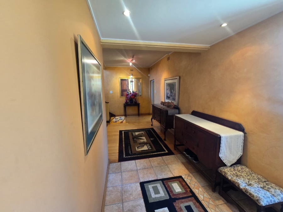 4 Bedroom Property for Sale in Three Rivers Proper Gauteng