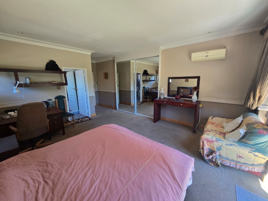 4 Bedroom Property for Sale in Three Rivers Proper Gauteng