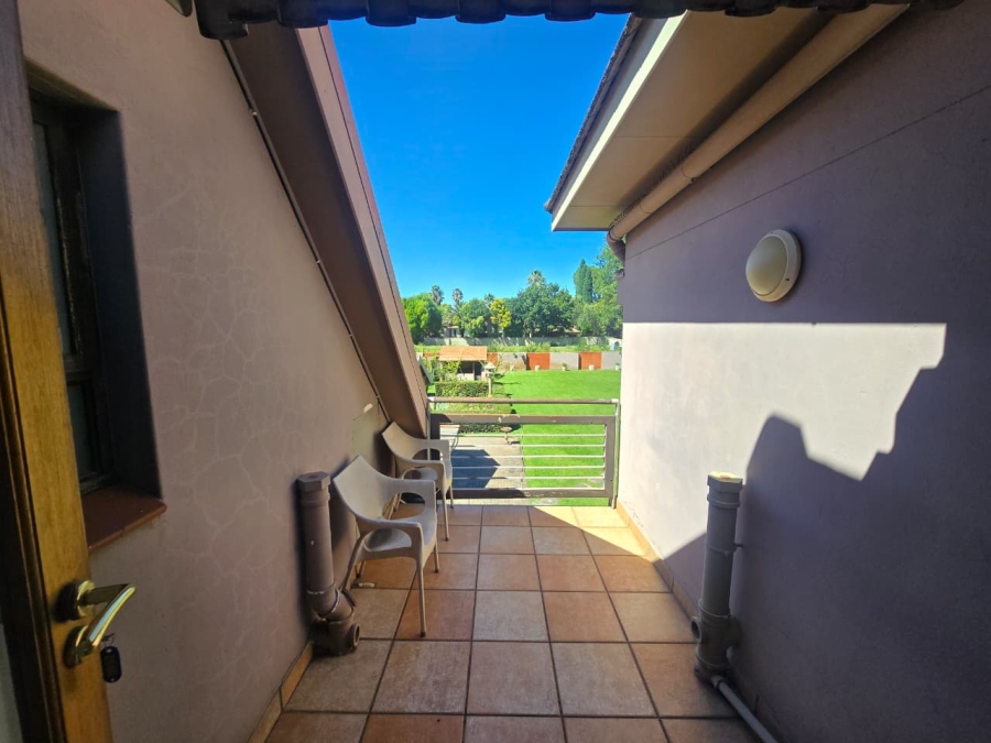 4 Bedroom Property for Sale in Three Rivers Proper Gauteng