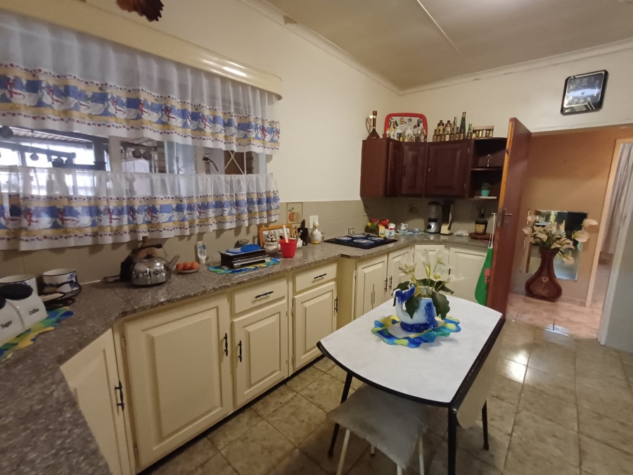 4 Bedroom Property for Sale in Vanderbijlpark Sw 2 Gauteng