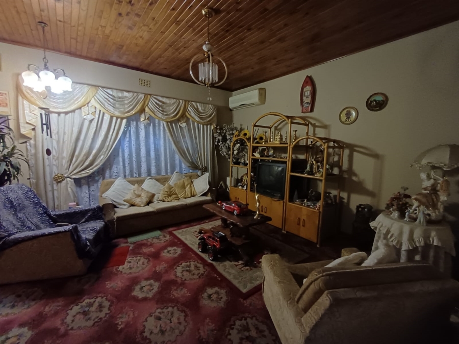 4 Bedroom Property for Sale in Vanderbijlpark Sw 2 Gauteng