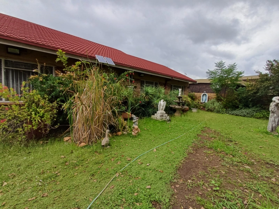 4 Bedroom Property for Sale in Vanderbijlpark Sw 2 Gauteng