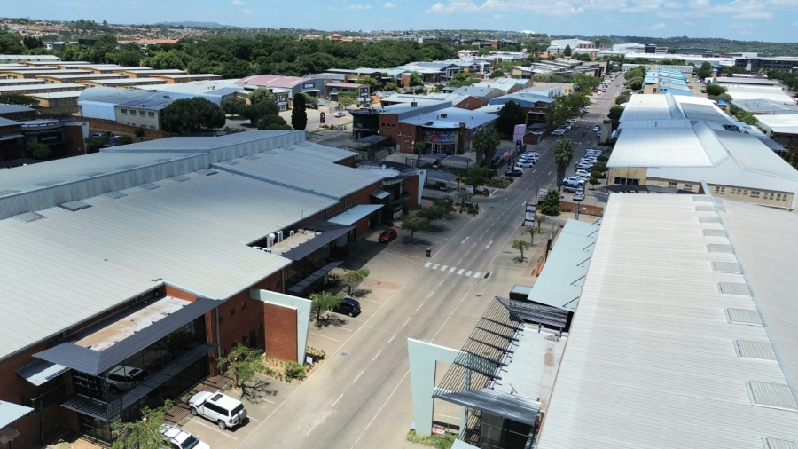 To Let commercial Property for Rent in North Riding Gauteng