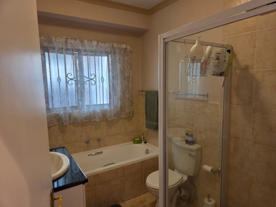 2 Bedroom Property for Sale in Paulshof Gauteng