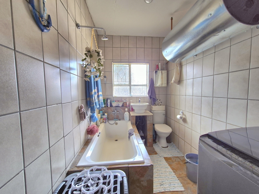 2 Bedroom Property for Sale in Brakpan Central Gauteng