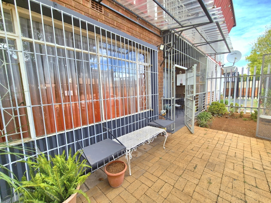 2 Bedroom Property for Sale in Brakpan Central Gauteng