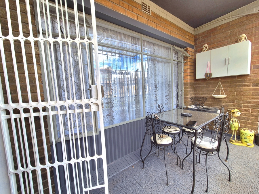 2 Bedroom Property for Sale in Brakpan Central Gauteng