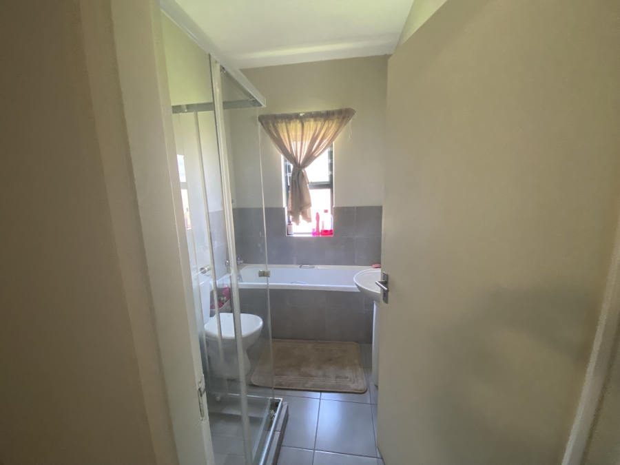 2 Bedroom Property for Sale in Rynfield Gauteng