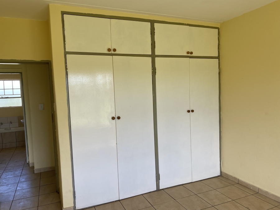 2 Bedroom Property for Sale in Ravenswood Gauteng